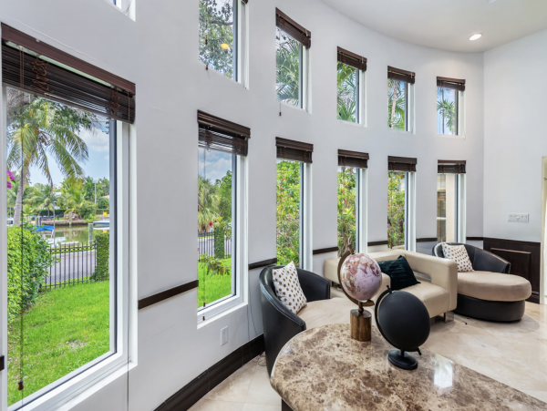 Exclusive Retreat 7 Bedrooms Movie Theater, Pool, Spa, Pool Table & More!